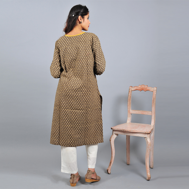 Small Boota/Motif Print Kurta